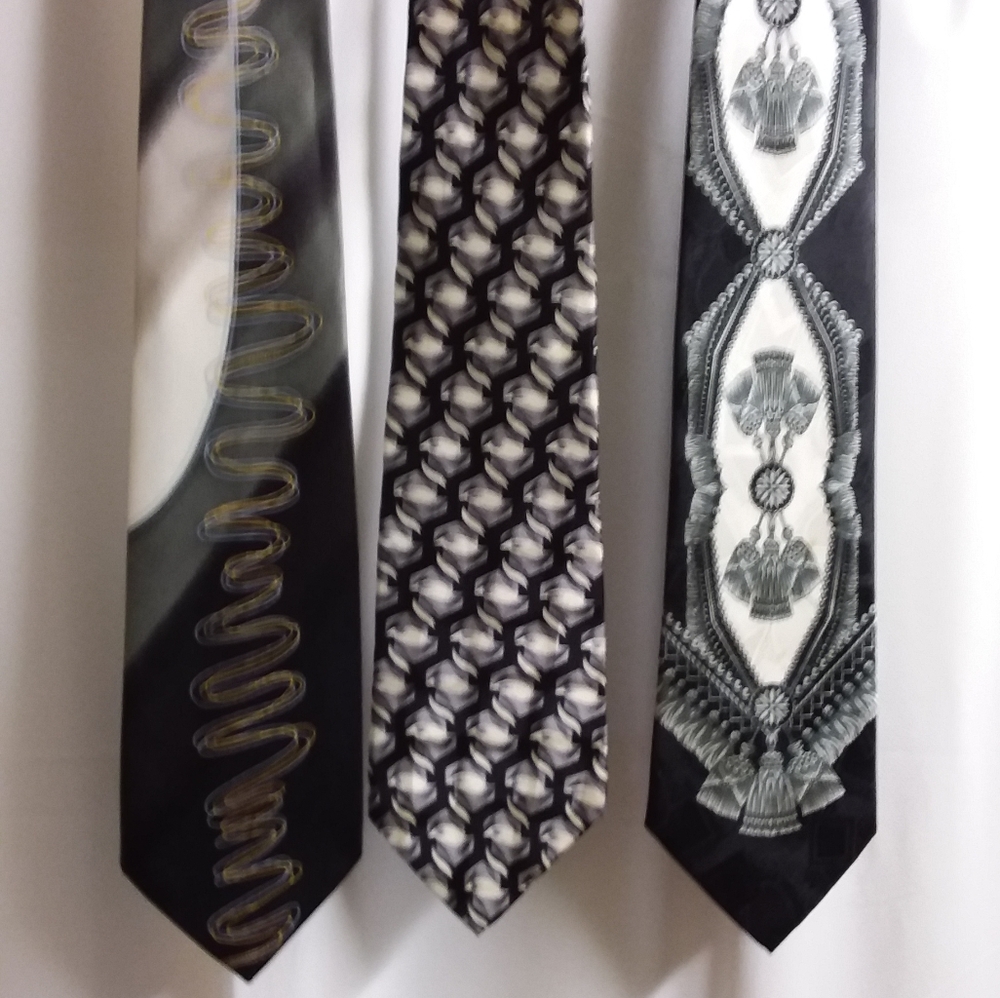 MEN'S NECK TIE'S